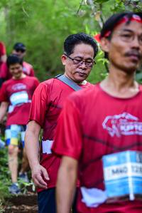 BIB: 128
                            <button type="button" onclick="openModal(22077138)" class="btn btn-primary btn-sm float-right btn-popup" data-toggle="modal" data-target=".modal-high-quality">
                        <i class="fas fa-shopping-cart"></i> Add to Cart
                    </button>
                                            <button type="button" onclick="isThisMe(22077138, true)" class="btn btn-success btn-sm float-right btn-popup btn-isme hidden" data-toggle="tooltip" data-placement="bottom" title="นี่คือรูปของคุณใช่ไหม คลิกที่นี่เพื่อเอาเข้าอัลบั้ม">
                        <i class="fas fa-plus"></i> Add to album
                    </button>
                    <button type="button" onclick="isThisMe(22077138, false)" class="btn btn-warning btn-sm float-right btn-popup btn-isnotme hidden">
                        <i class="fas fa-ban"></i> Remove from album
                    </button>